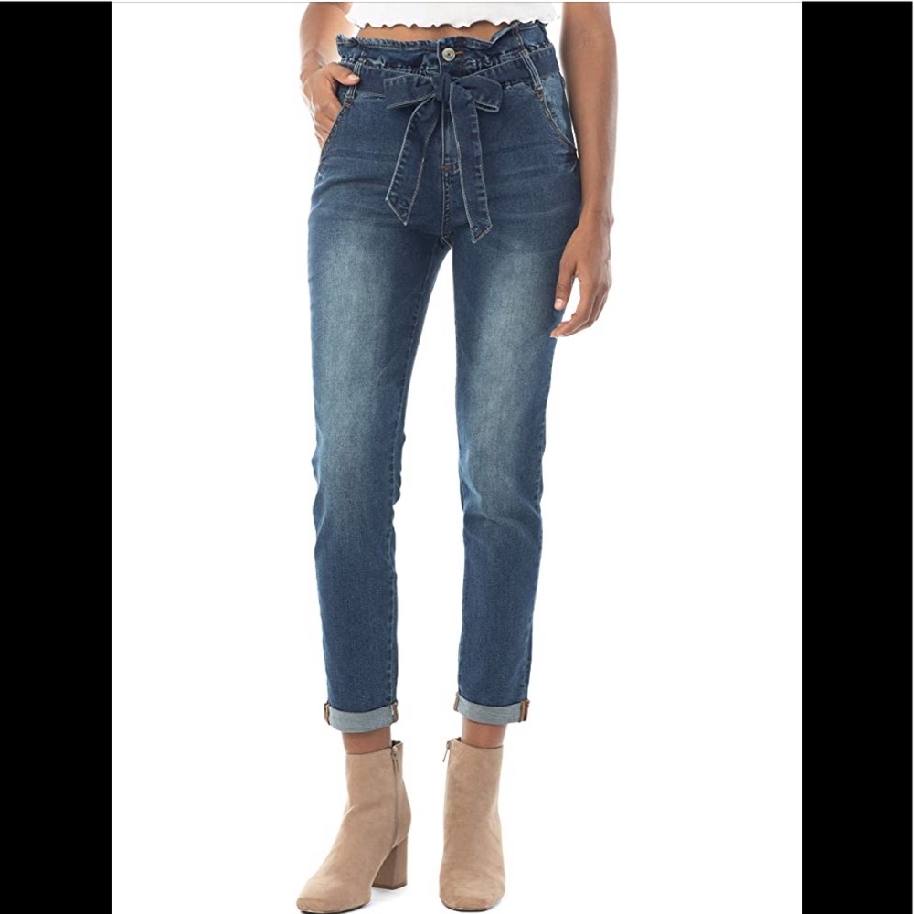 NWT Almost Famous ‘Super High Rise Skinny’